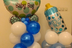 بادکنک کالسکه و شیشه شیر نوزاد